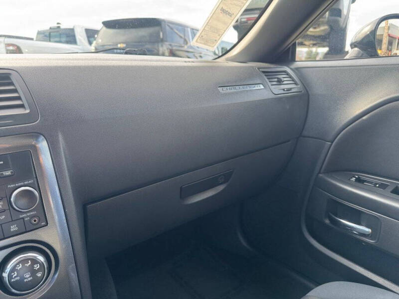 2014 Dodge Challenger SXT