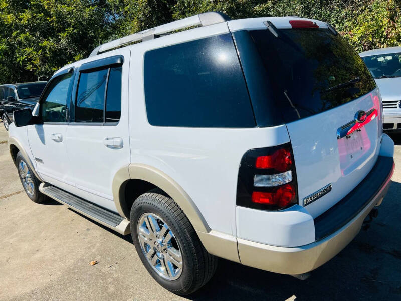 2007 Ford Explorer Eddie Bauer photo 3