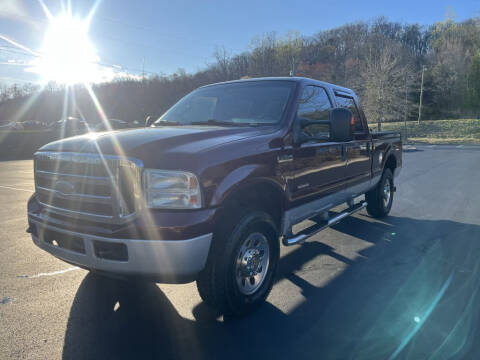 2006 Ford F-250 Super Duty for sale at Automobile Gurus LLC in Knoxville TN
