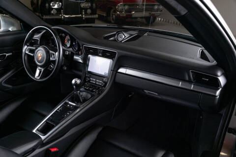 2019 Porsche 911 Carrera S