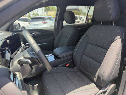 2024 Chevrolet Traverse LS