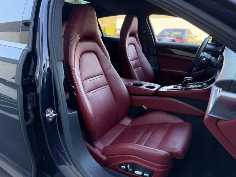 2018 Porsche Panamera 4S