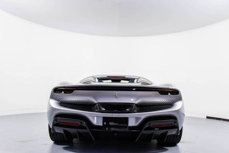 2025 Ferrari 296 GTS
