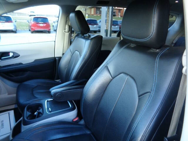 2021 Chrysler Pacifica Touring L