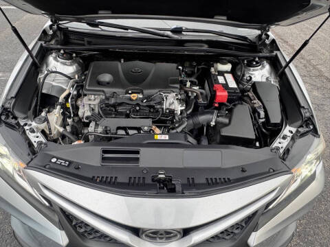 2020 Toyota Camry SE