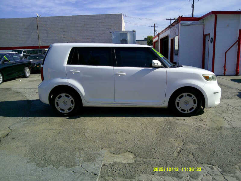2008 Scion xB
