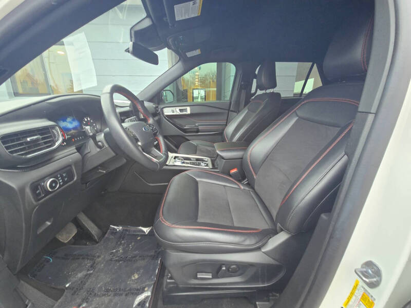 2024 Ford Explorer ST-Line