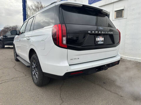 2025 Ford Expedition Active