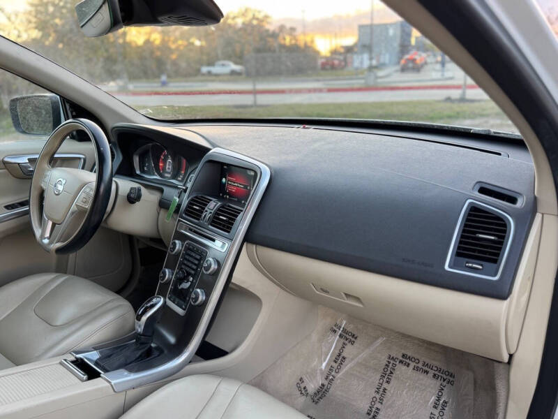 2015 Volvo XC60 T5 Drive-E Premier