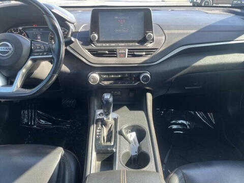 2021 Nissan Altima 2.0 SR