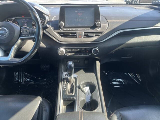 2021 Nissan Altima 2.0 SR