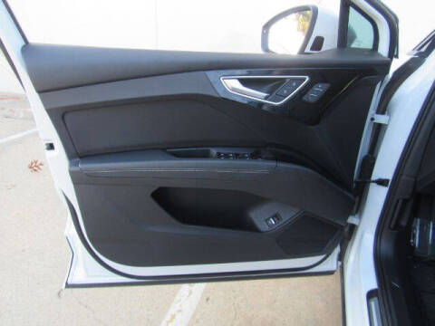 2022 Audi Q4 e-tron quattro Premium Plus 50