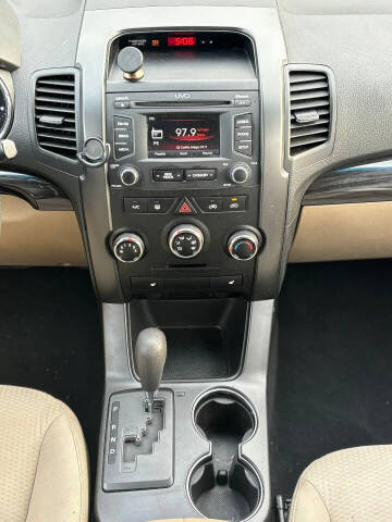 2013 Kia Sorento LX