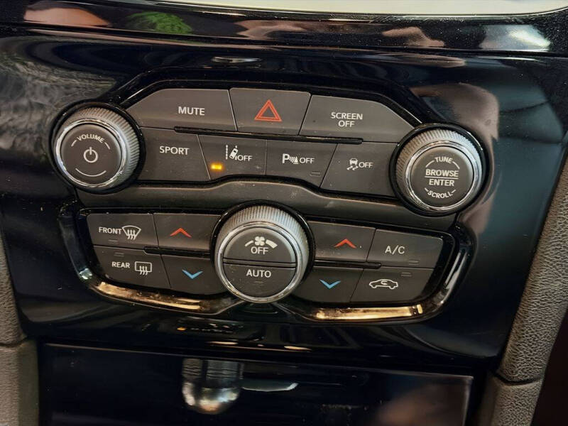 2023 Chrysler 300 S V8