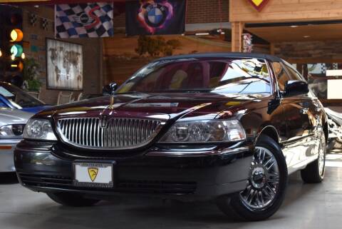 2008 Lincoln Town Car for sale at Chicago Cars US in Summit IL