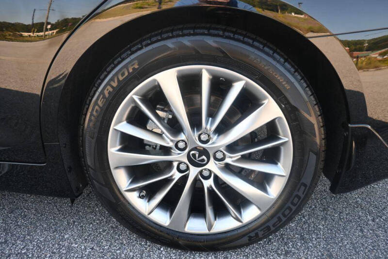 2024 Infiniti Q50 Luxe