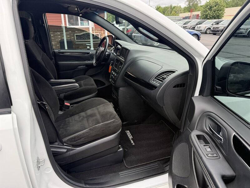 2016 Dodge Grand Caravan American Value Package
