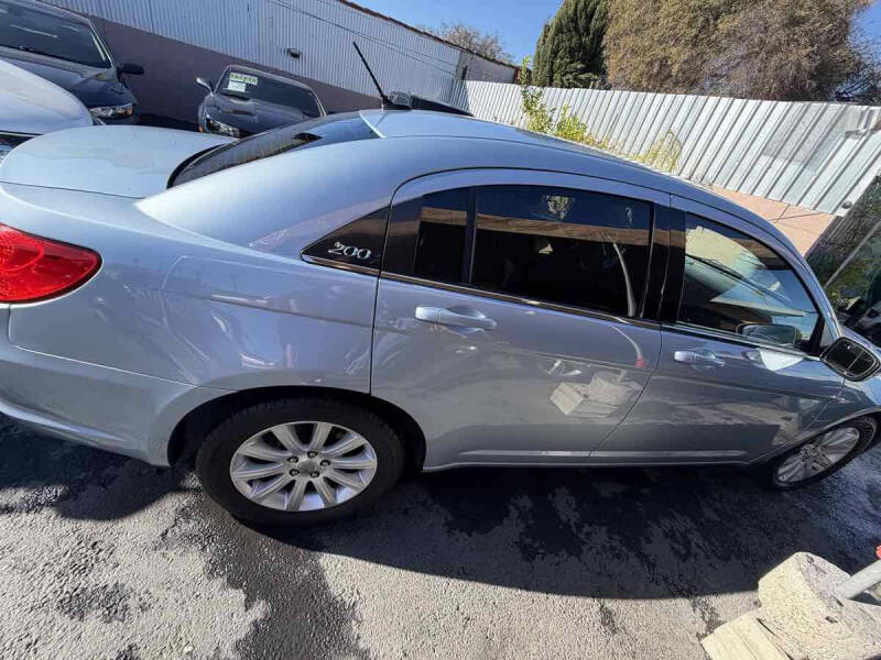 2013 Chrysler 200 Touring