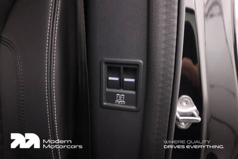 2025 Land Rover Discovery P360 Dynamic SE