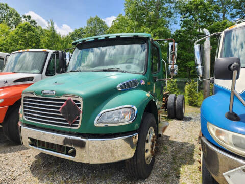2006 Freightliner M2 106