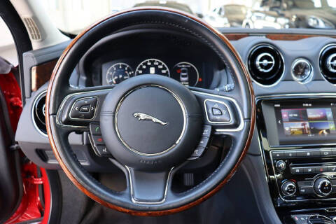 2016 Jaguar XJ R-Sport