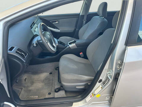 2014 Toyota Prius Two