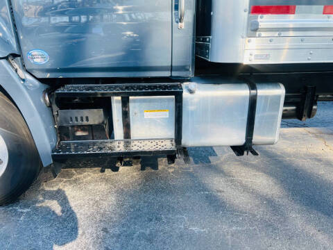 2020 Hino 258A