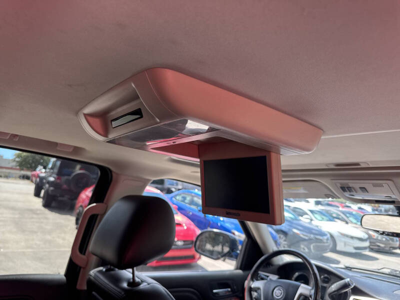 2012 Cadillac Escalade Luxury