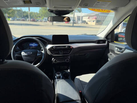 2022 Ford Escape Hybrid SE