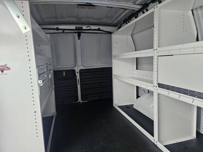 2025 Chevrolet Express 2500