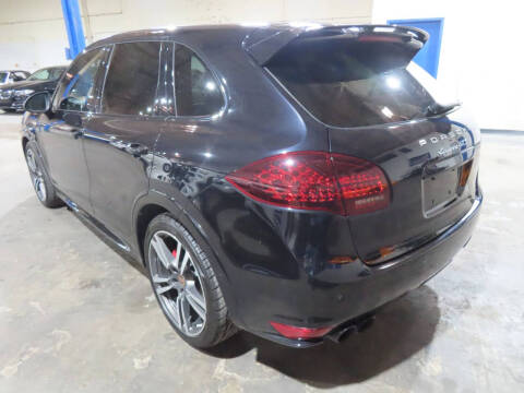 2014 Porsche Cayenne GTS