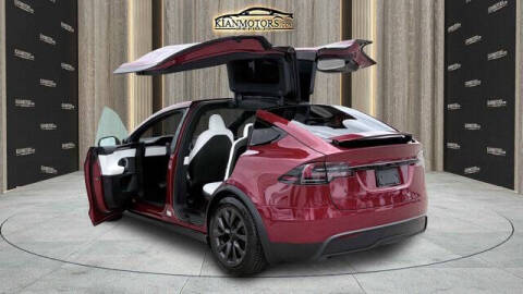 2023 Tesla Model X Standard Range