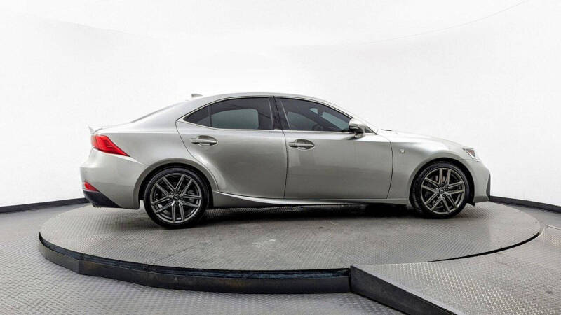 2019 Lexus IS 300