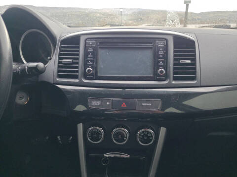 2017 Mitsubishi Lancer ES