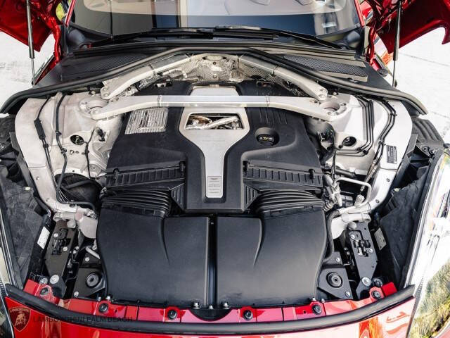 2023 Aston Martin DBX 707