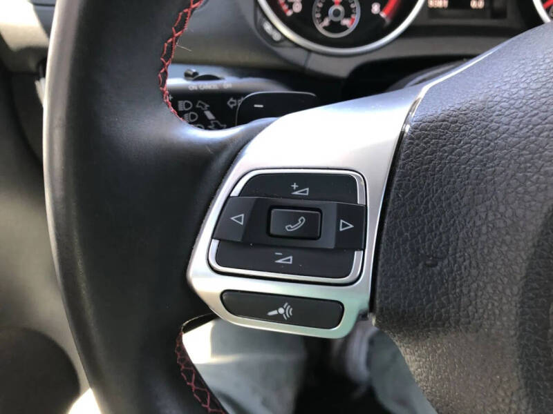 2013 Volkswagen GTI Wolfsburg Edition