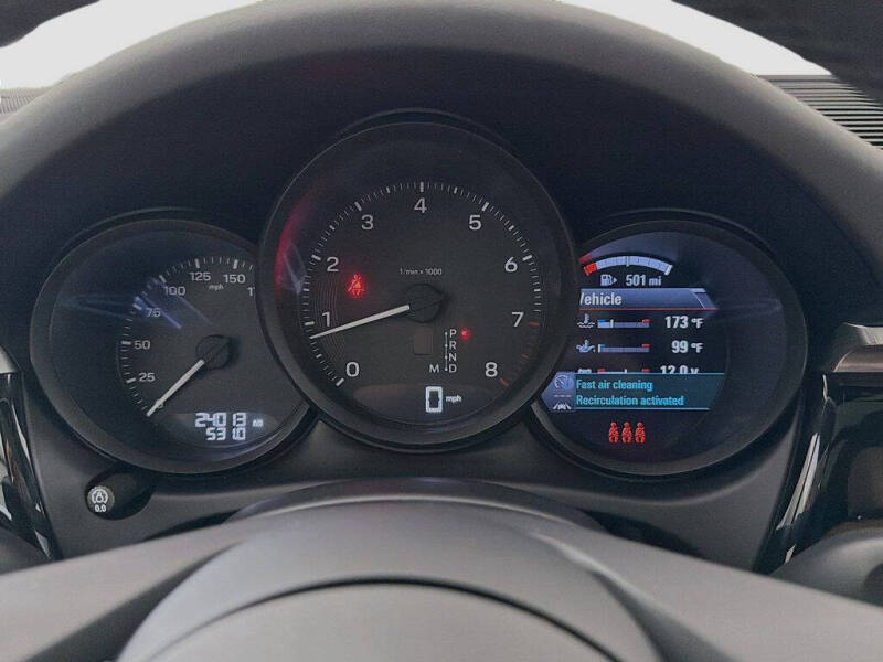 2023 Porsche Macan