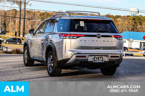 2024 Nissan Pathfinder SL