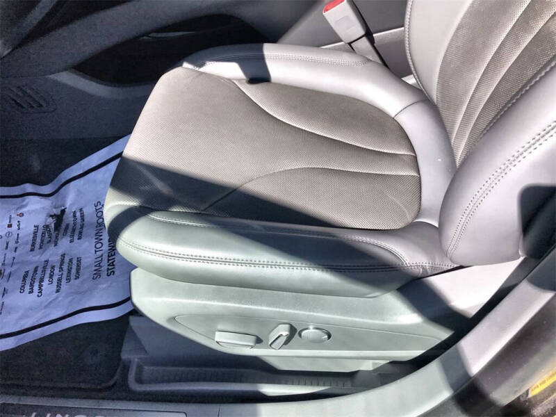 2021 Lincoln Nautilus Reserve