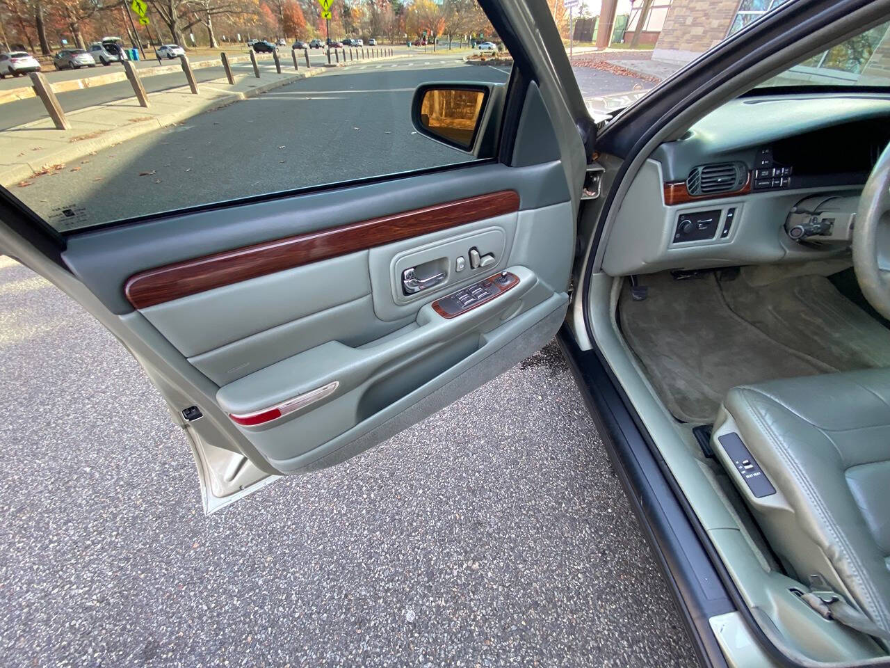 1997 Cadillac DeVille for sale at Vintage Motors USA in Roselle, NJ