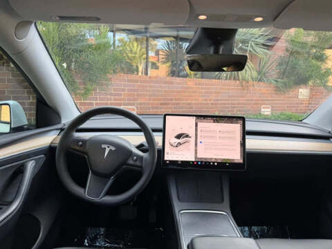 2024 Tesla Model Y Long Range