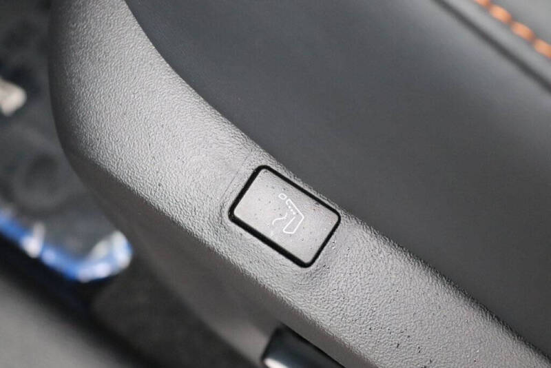 2025 Mitsubishi Outlander PHEV SEL