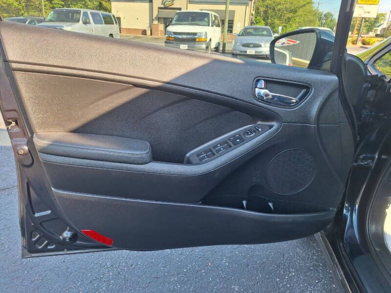 2017 Kia Forte5 EX