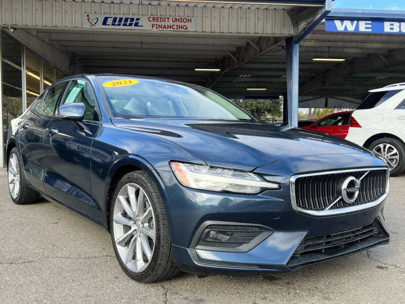 2021 Volvo S60 T5 Momentum