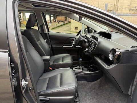 2018 Toyota Prius c Four