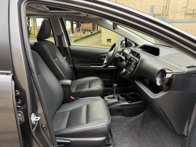 2018 Toyota Prius c Four