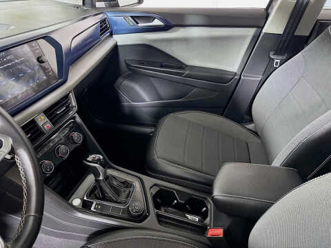 2023 Volkswagen Taos SE 4Motion