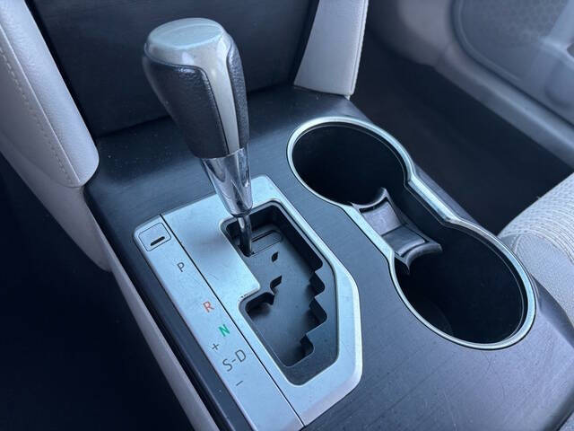 2012 Toyota Camry 24