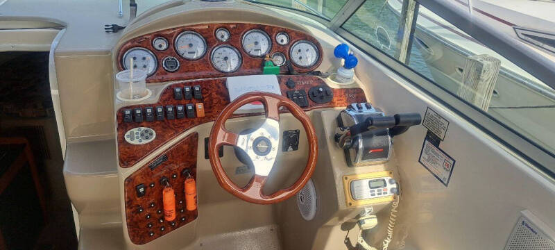 2003 Rinker 295 Fiesta Vee