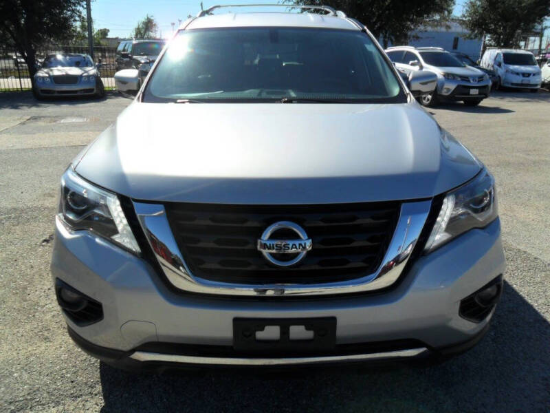 2017 Nissan Pathfinder SL